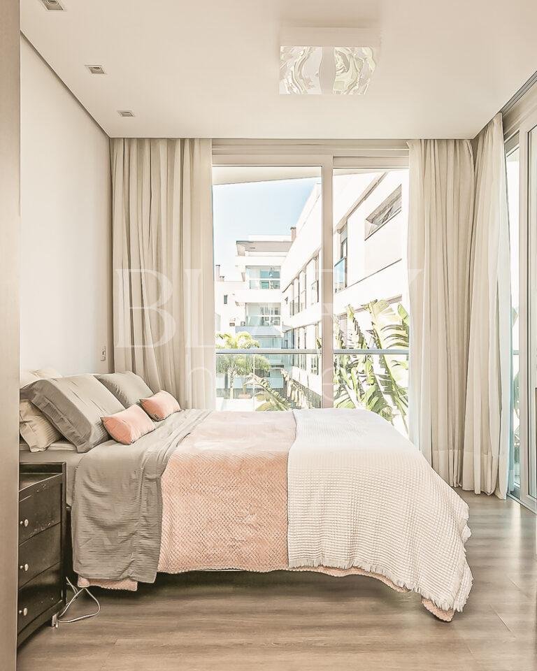 Apartamento frente mar no Novo Campeche, Florianópolis