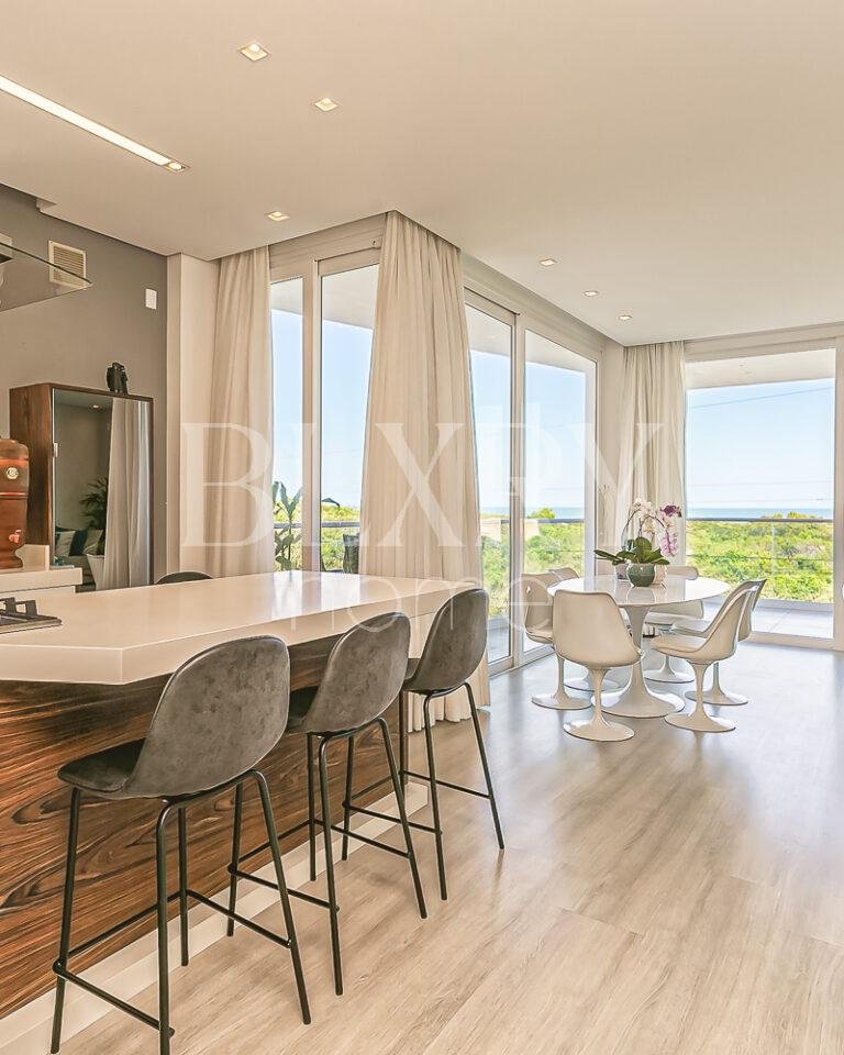 Apartamento frente mar no Novo Campeche, Florianópolis