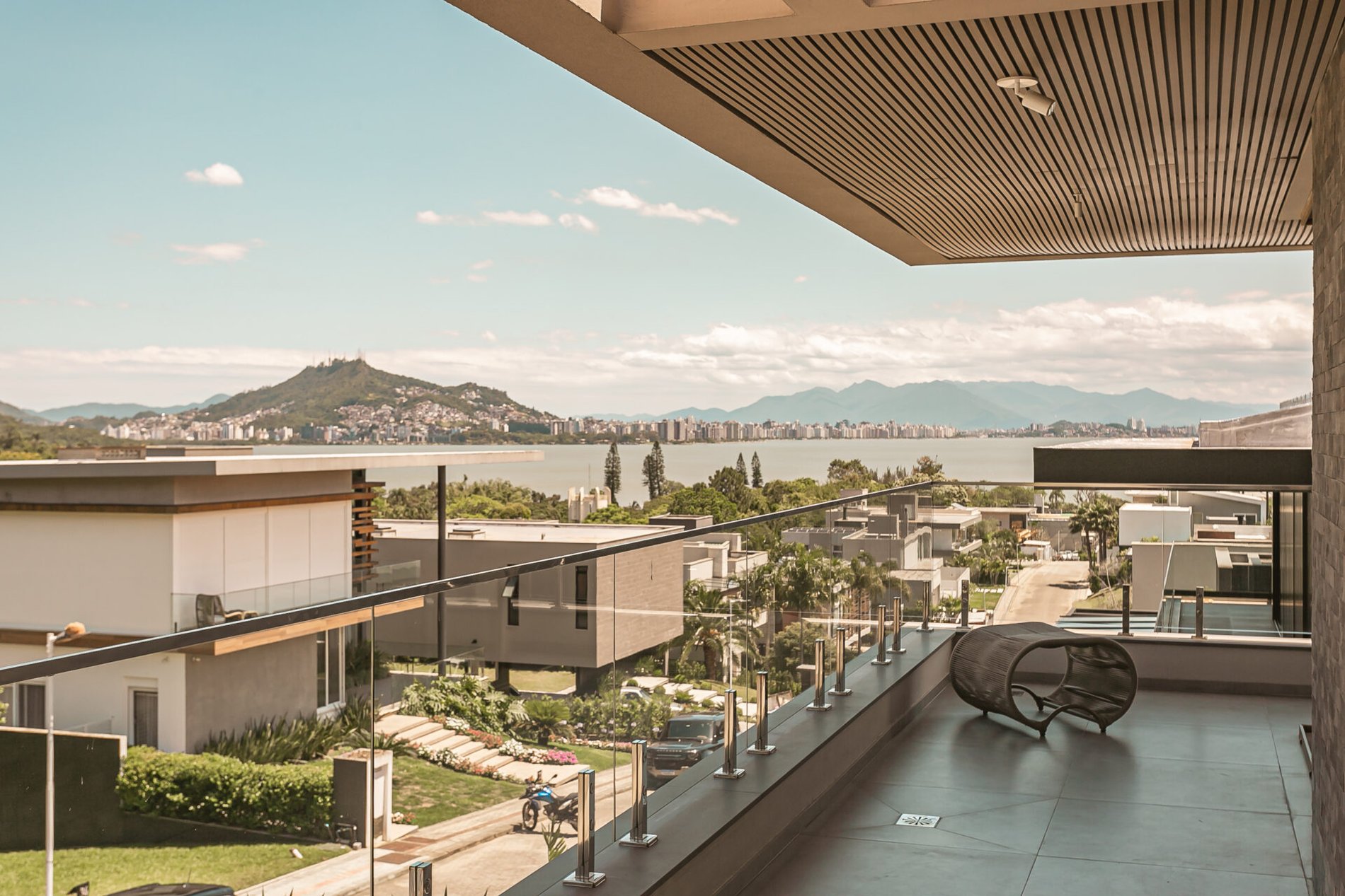 Casa com vista mar no Cacupé