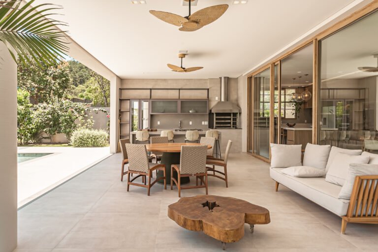 Casa com vista mar no Cacupé