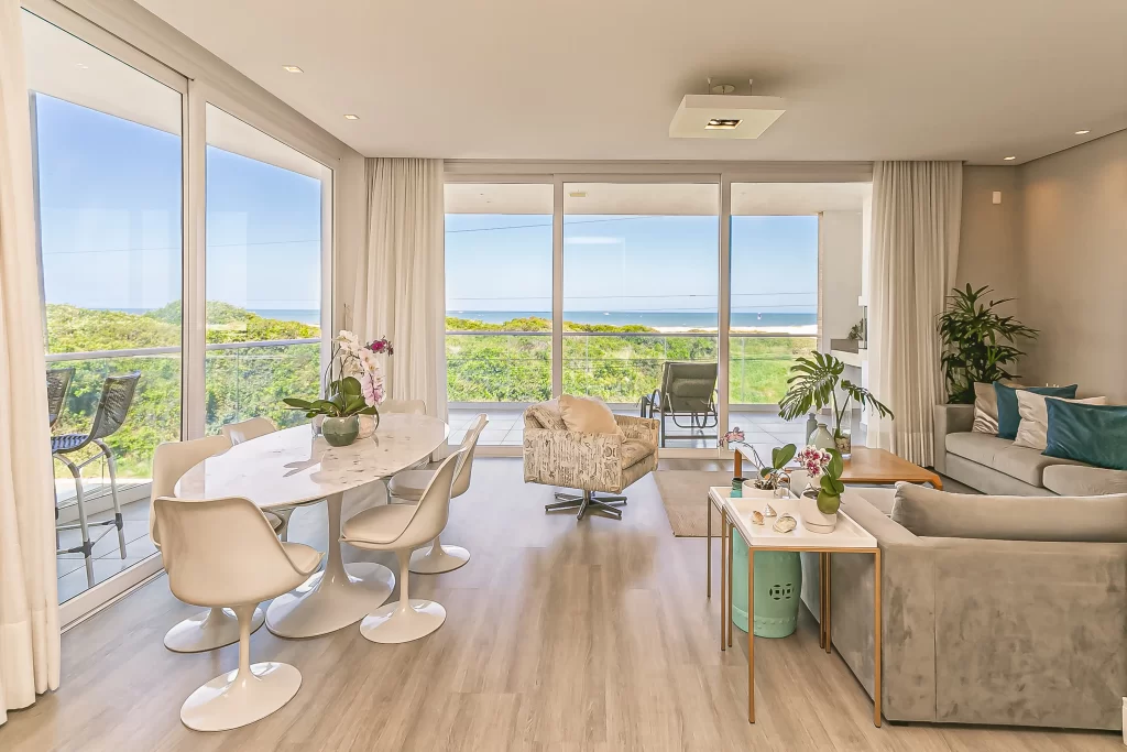 Apartamento frente mar no Novo Campeche, Florianópolis