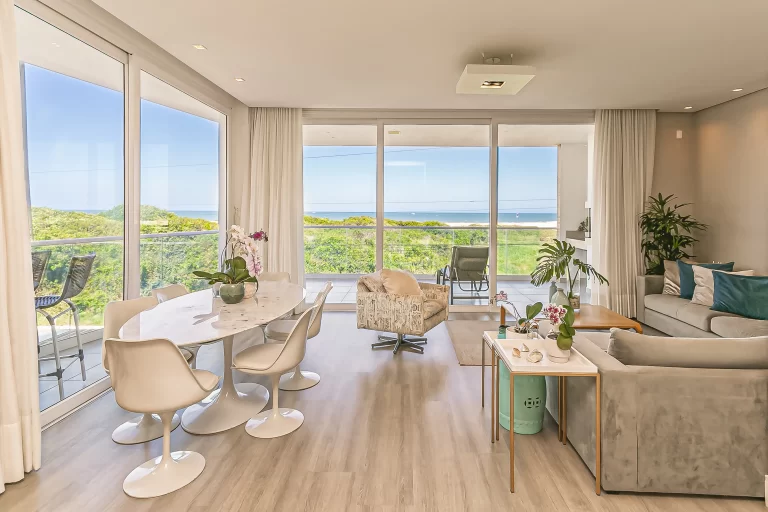 Apartamento frente mar no Novo Campeche, Florianópolis