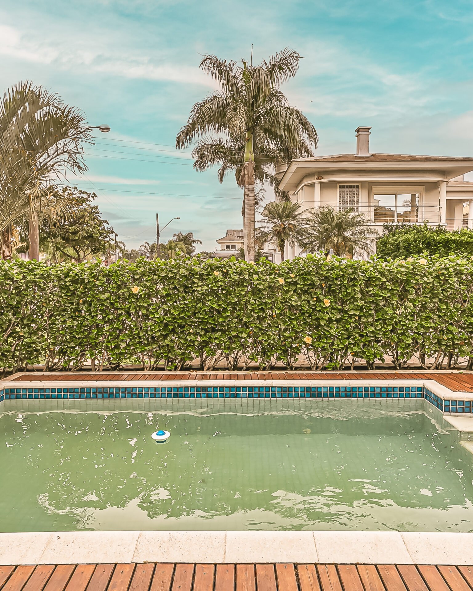 Casa no condomínio Casablanca no Cacupé
