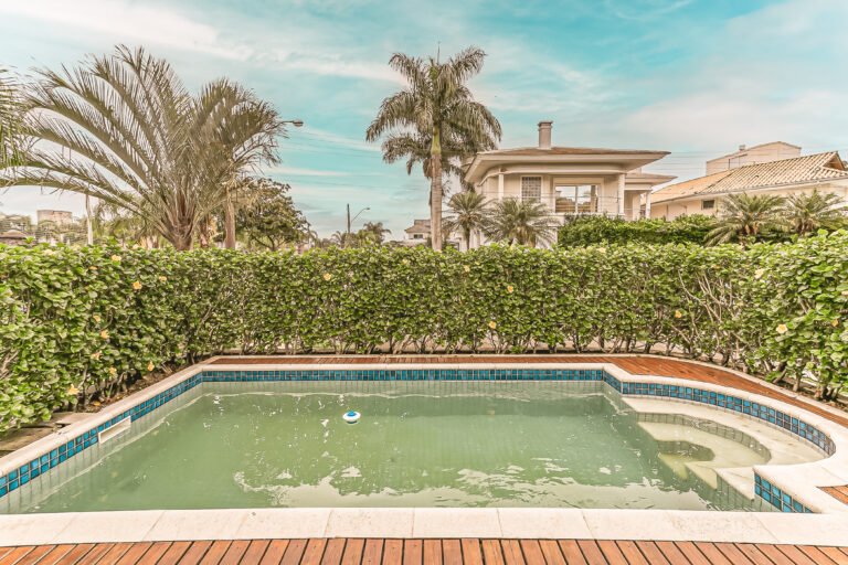 Casa no condomínio Casablanca no Cacupé