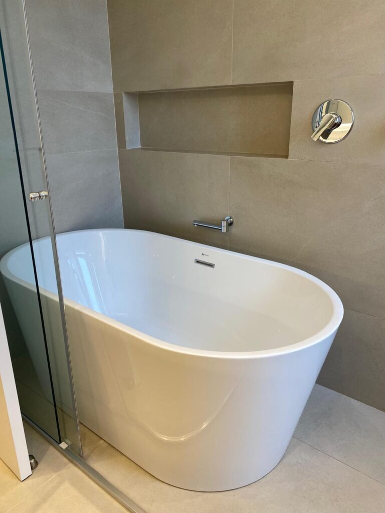 Cobertura duplex com vista para o mar em Jurerê Internacional