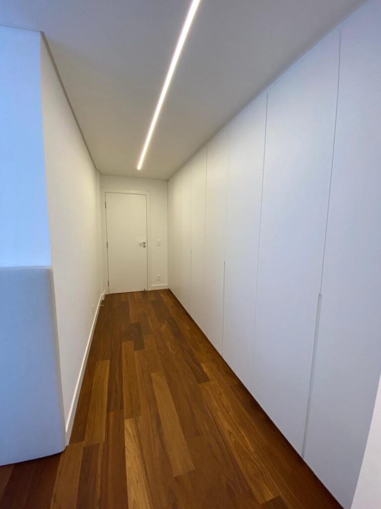 Cobertura duplex com vista para o mar em Jurerê Internacional