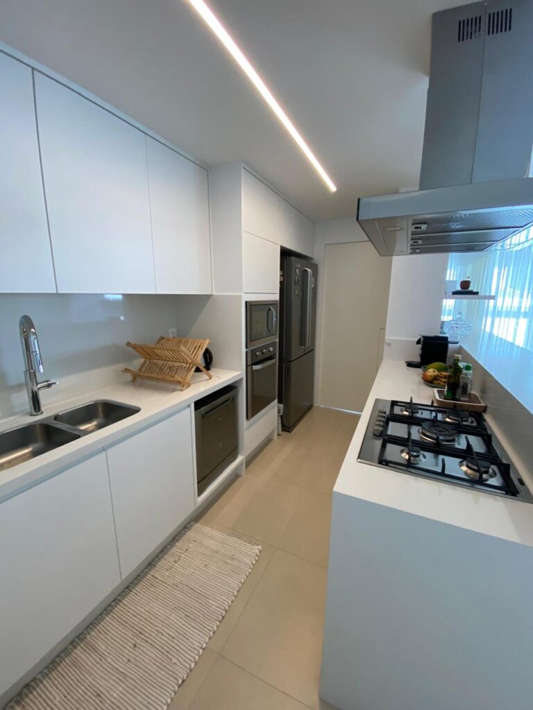 Cobertura duplex com vista para o mar em Jurerê Internacional