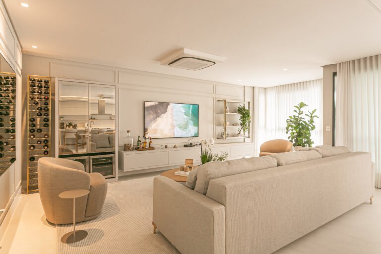 Apartamento com vista mar em Jurerê Internacional
