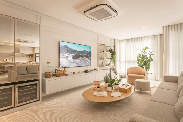 Apartamento com vista mar em Jurerê Internacional