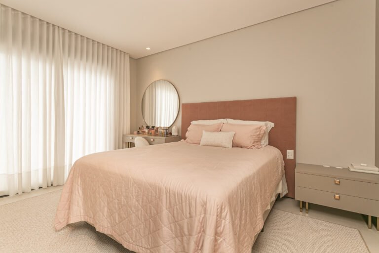 Apartamento com vista mar em Jurerê Internacional