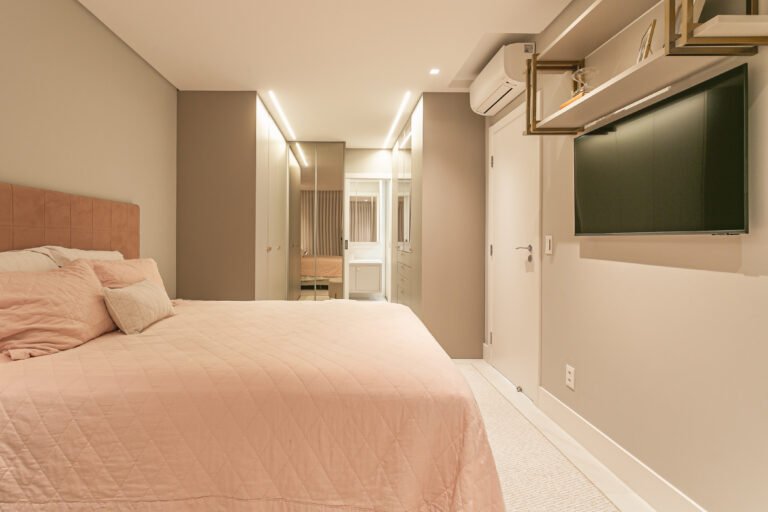 Apartamento com vista mar em Jurerê Internacional