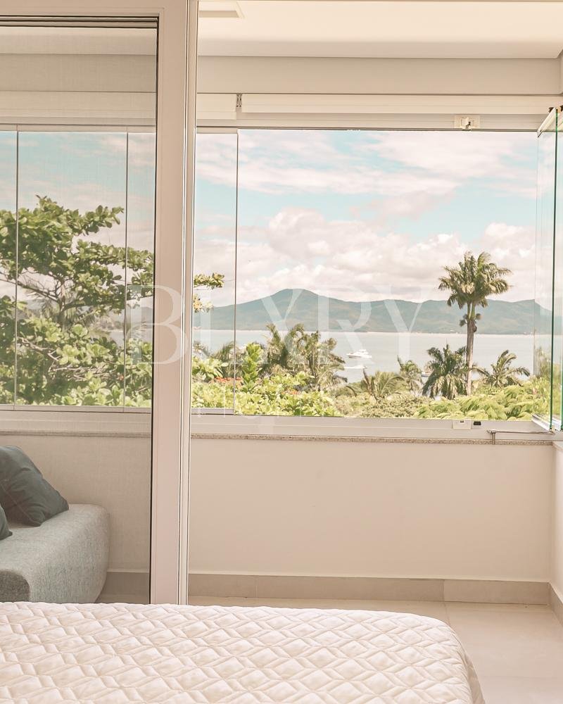 Apartamento frente mar em Canasjurê