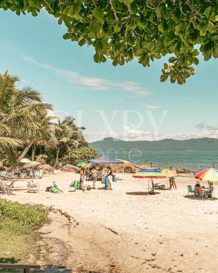 Apartamento frente mar em Canajurê