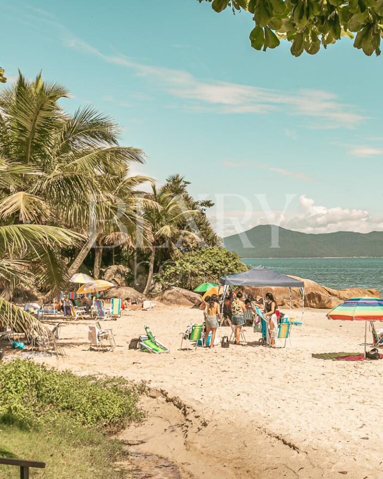 Apartamento frente mar em Canajurê