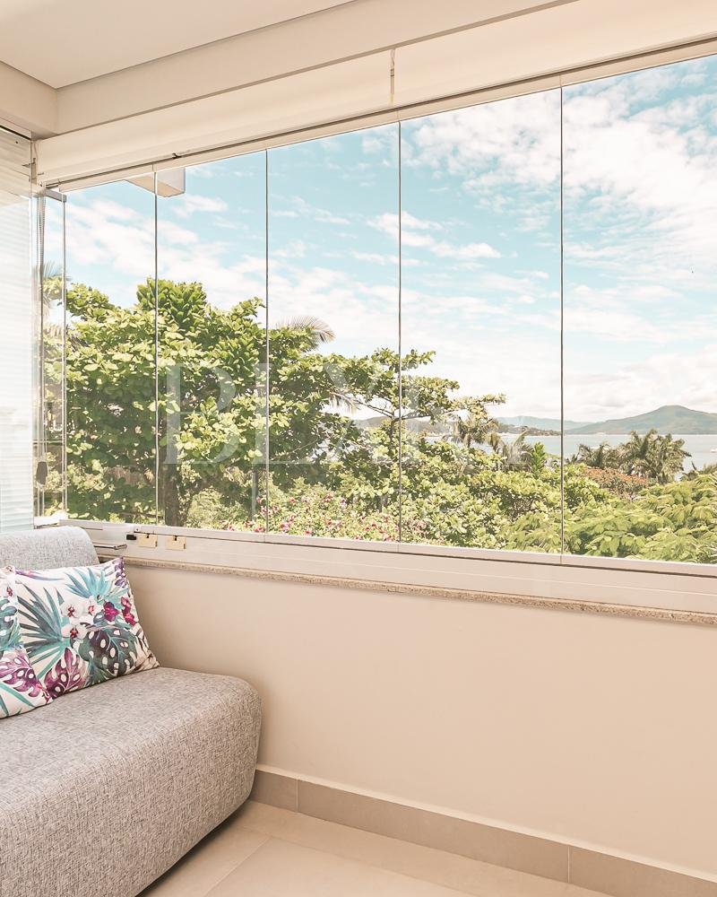 Apartamento frente mar em Canasjurê