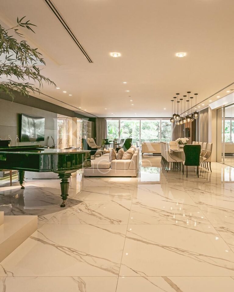 CASA EM JURERÊ INTERNACIONAL