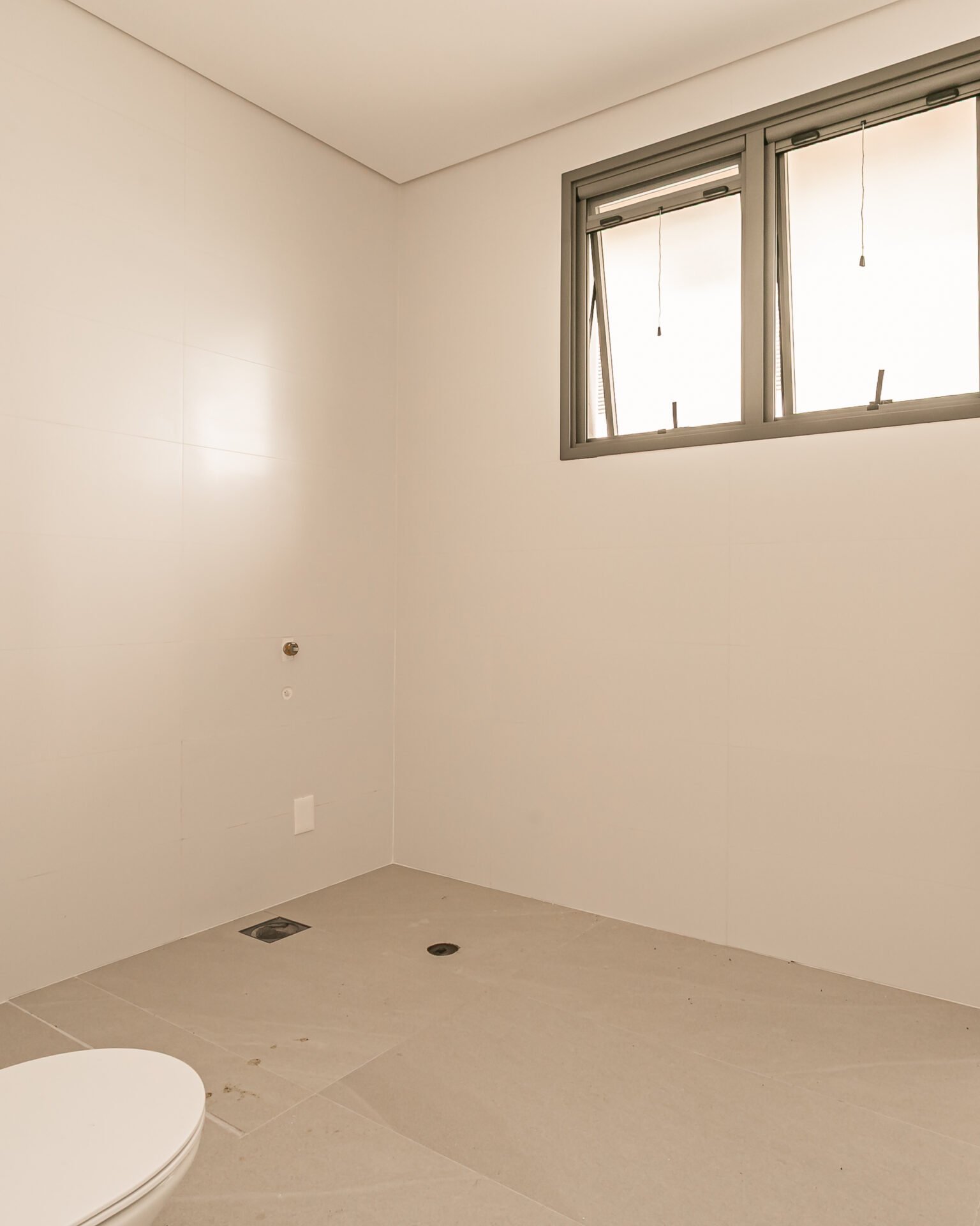 APARTAMENTO EM JURERÊ INTERNACIONAL