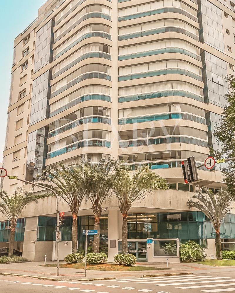 APARTAMENTO NA BEIRA-MAR