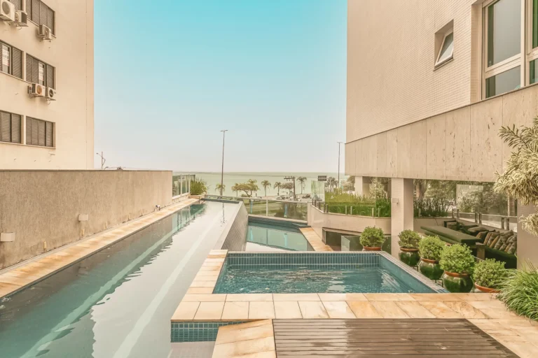 APARTAMENTO NA BEIRA-MAR