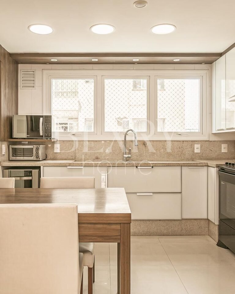 APARTAMENTO NA BEIRA-MAR