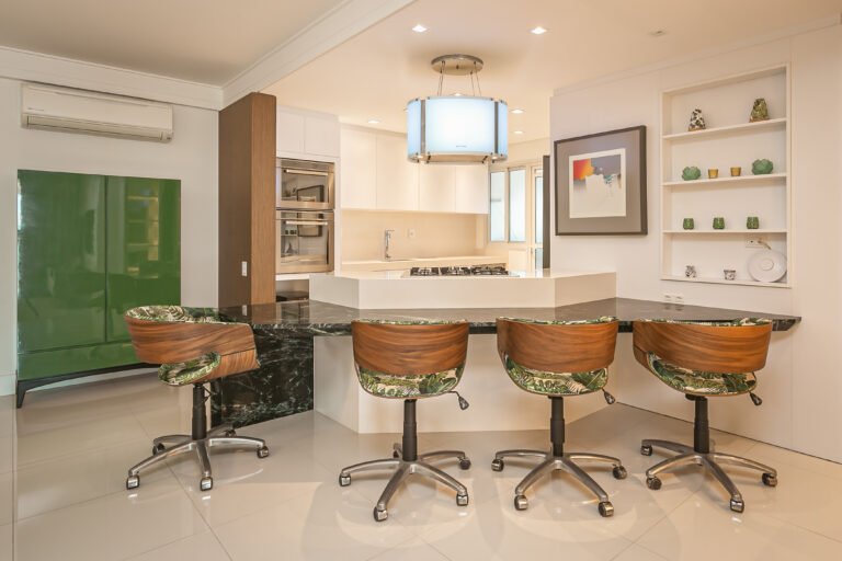 Apartamento 3 suítes com vista mar na Beira-mar