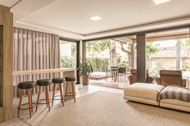 Casa com 5 dormitórios em Jurerê Internacional