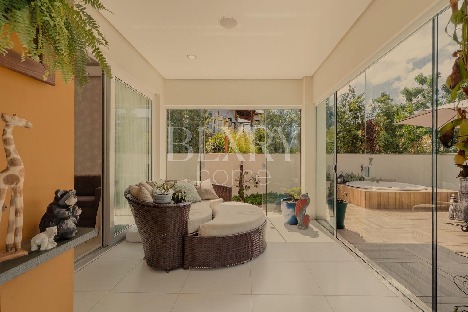 Casa em condomínio no Rio Tavares