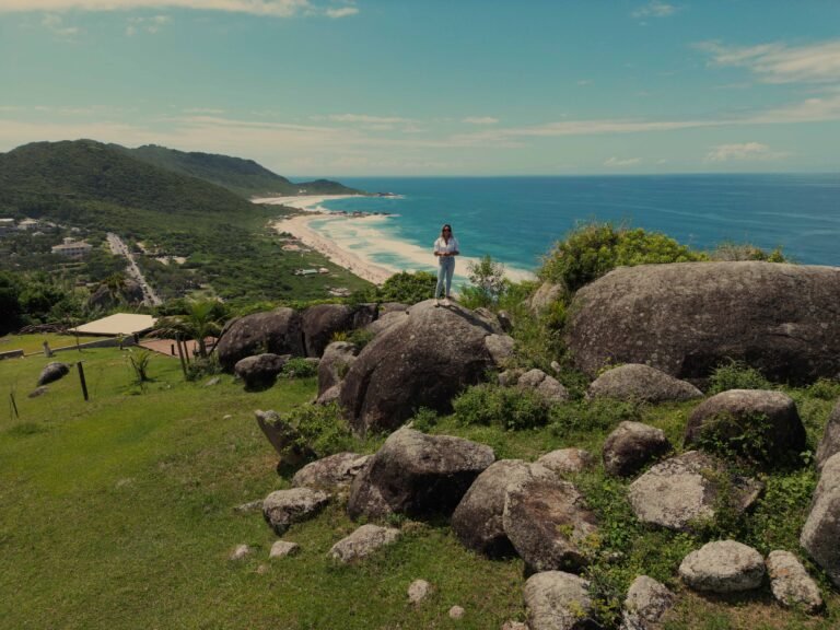 TERRENO NA PRAIA MOLE