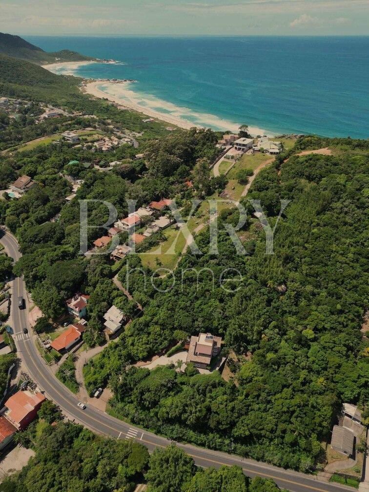 TERRENO NA PRAIA MOLE