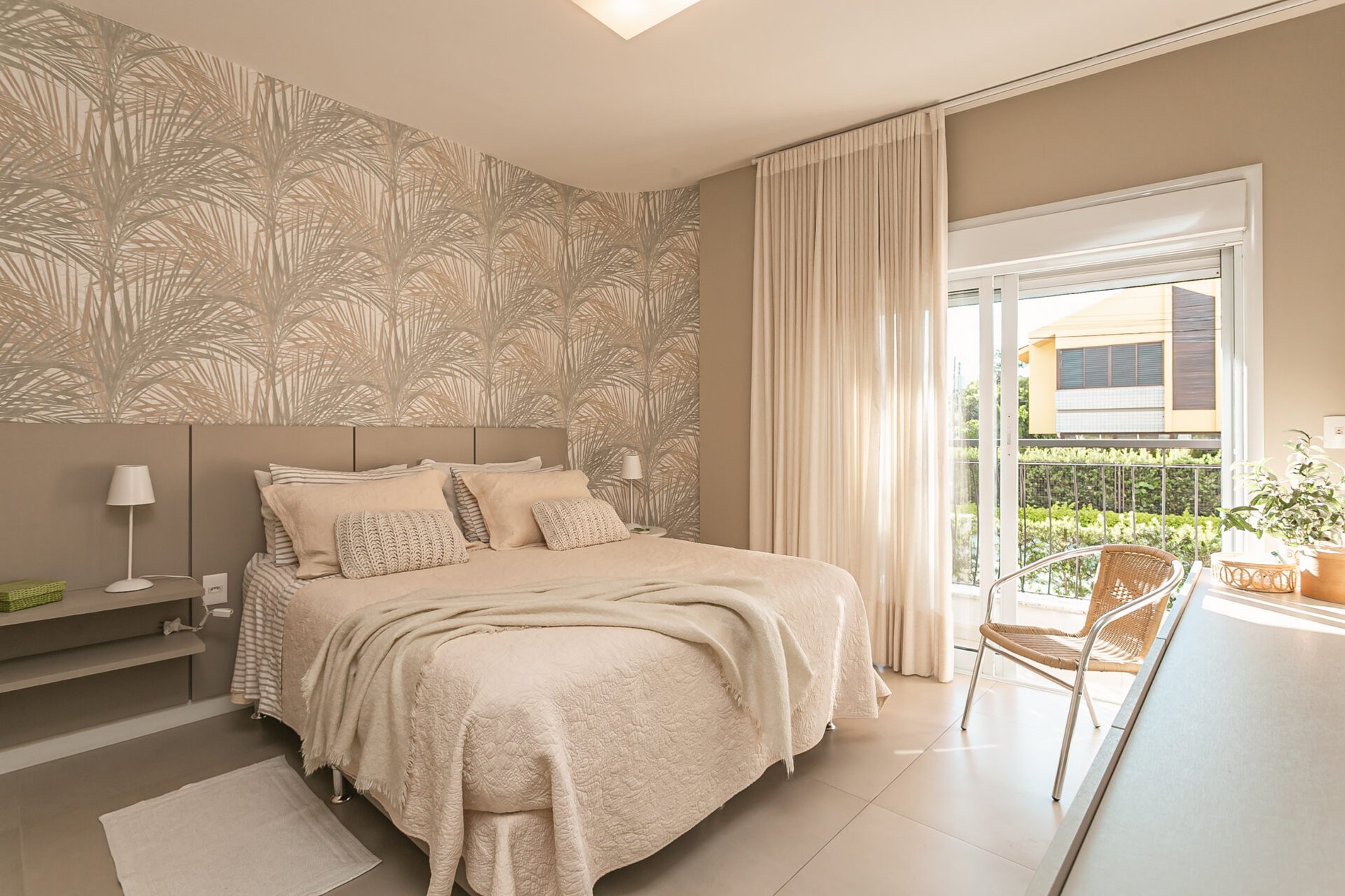 Apartamento a 50 metros do mar em Jurerê Internacional