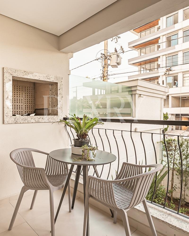 Apartamento a 50 metros do mar em Jurerê Internacional