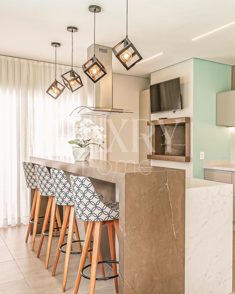 Apartamento a 50 metros do mar em Jurerê Internacional