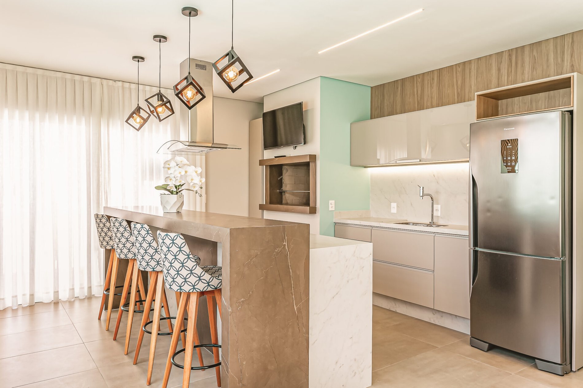 Apartamento a 50 metros do mar em Jurerê Internacional