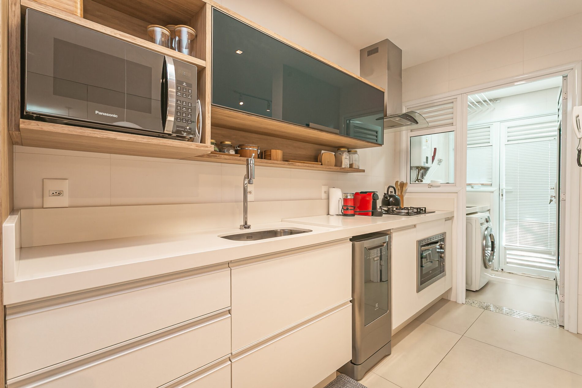 Apartamento a 50 metros do mar em Jurerê Internacional