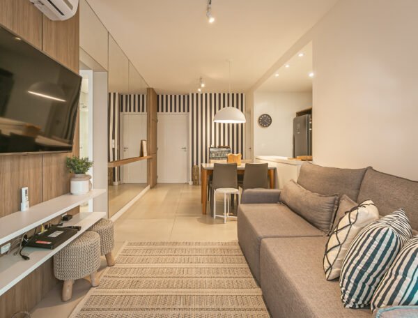 Apartamento a 50 metros do mar em Jurerê Internacional