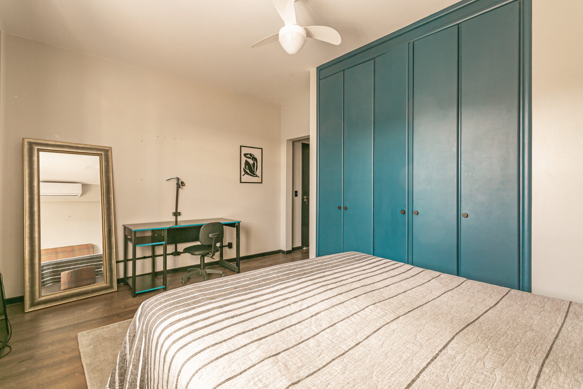 CASA EM CONDOMÍNIO NA LAGOA DA CONCEIÇÃO