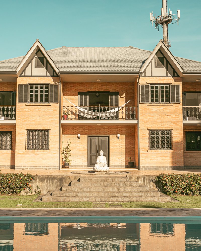 CASA EM CONDOMÍNIO NA LAGOA DA CONCEIÇÃO