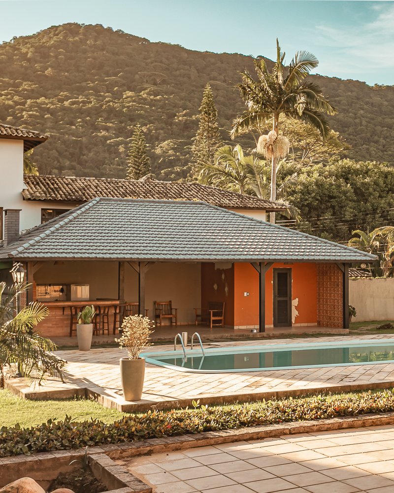 CASA EM CONDOMÍNIO NA LAGOA DA CONCEIÇÃO