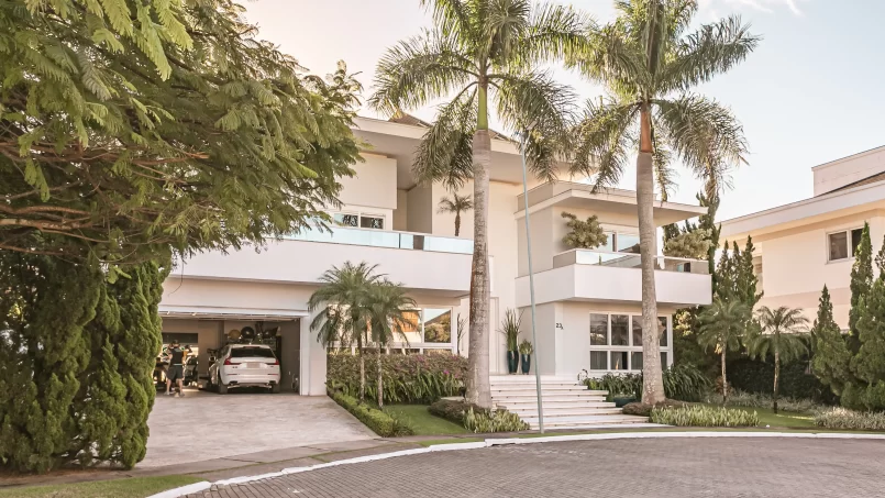 CASA EM CONDOMINIO EM JURERÊ INTERNACIONAL