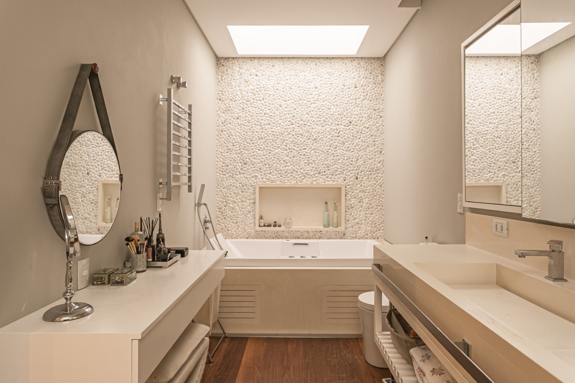 Casa em condomínio frente mar no Cacupé