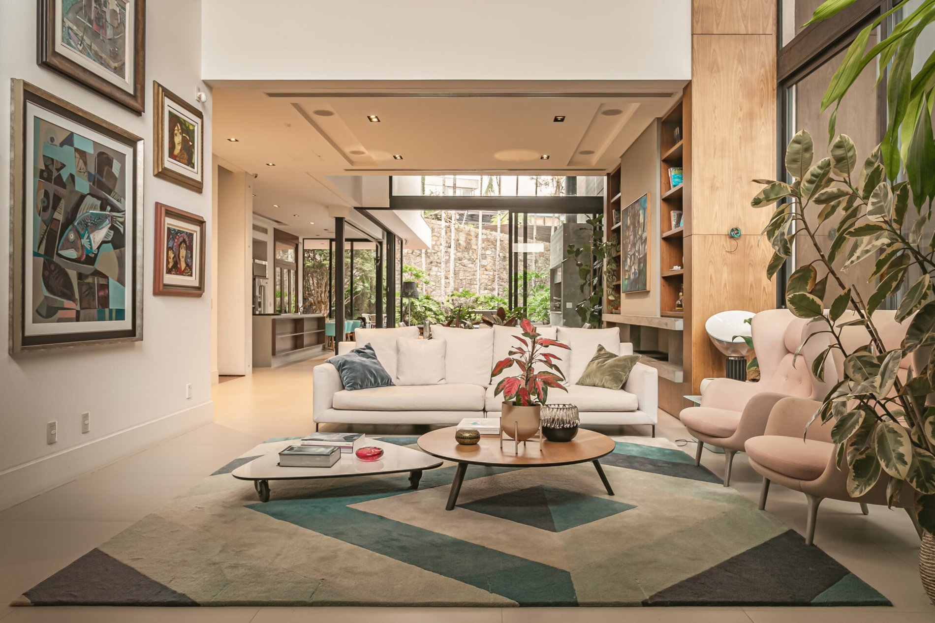 Casa em condomínio frente mar no Cacupé