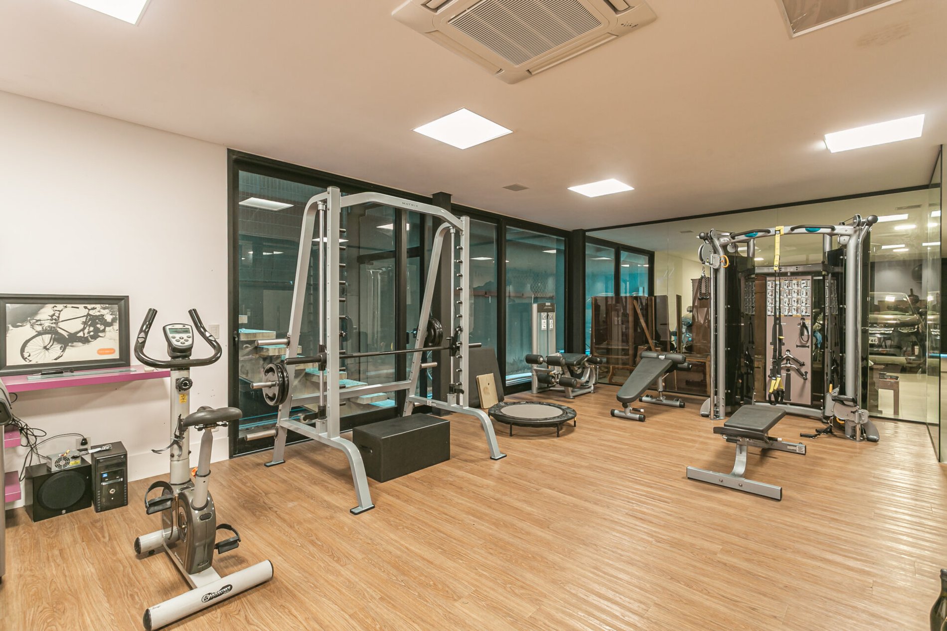 Casa em condomínio frente mar no Cacupé