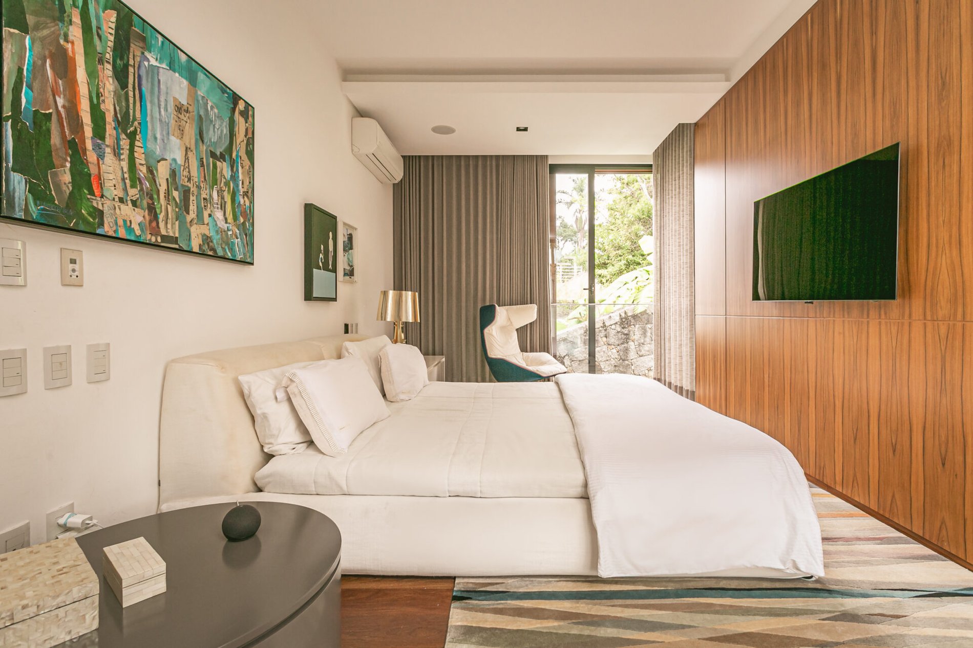 Casa em condomínio frente mar no Cacupé