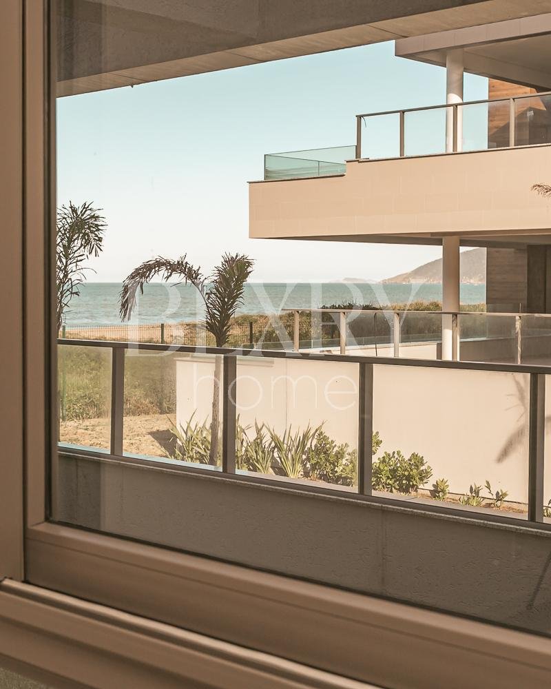 Apartamento frente mar no Morro das Pedras, Florianópolis