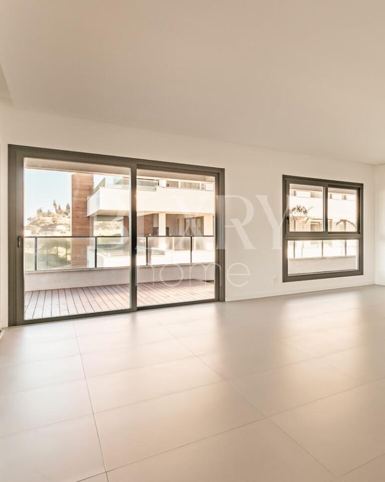 Apartamento frente mar no Morro das Pedras, Florianópolis