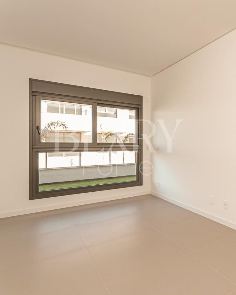 Apartamento frente mar no Morro das Pedras, Florianópolis