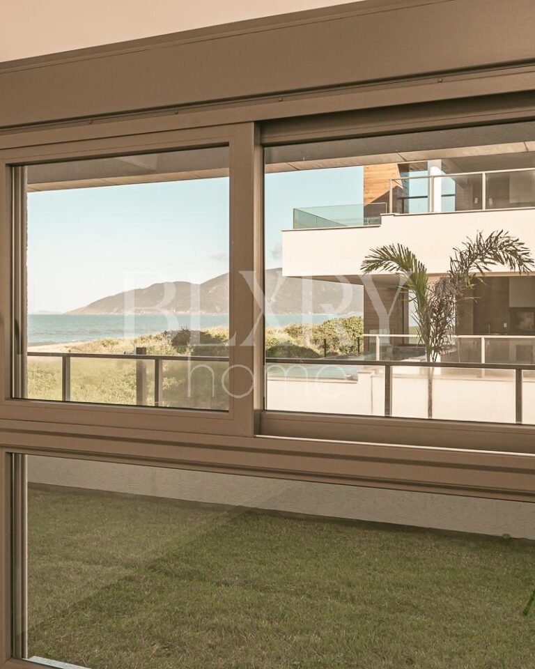 Apartamento frente mar no Morro das Pedras, Florianópolis