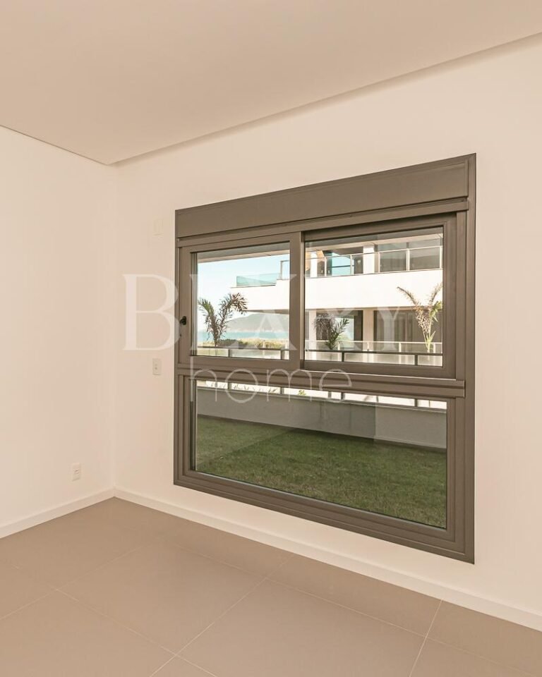 Apartamento frente mar no Morro das Pedras, Florianópolis
