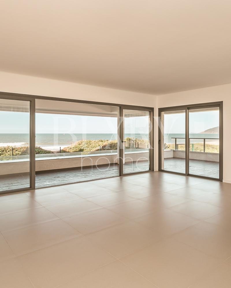 Apartamento frente mar no Morro das Pedras, Florianópolis