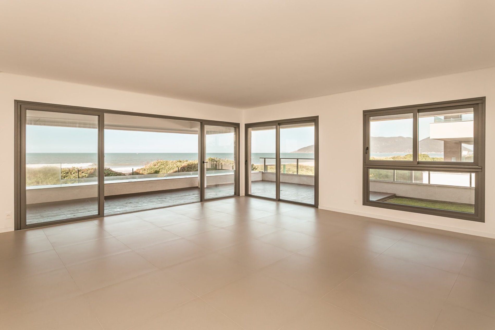 Apartamento frente mar no Morro das Pedras, Florianópolis